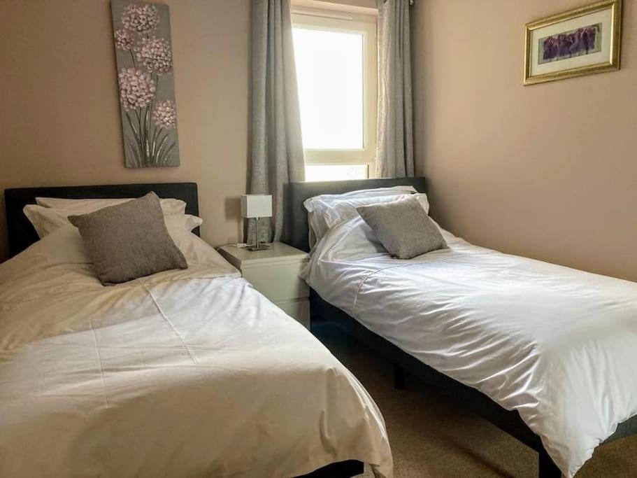 Beautiful 2 Bedroom Flat Overlooking Golf Course Carnoustie Exterior foto